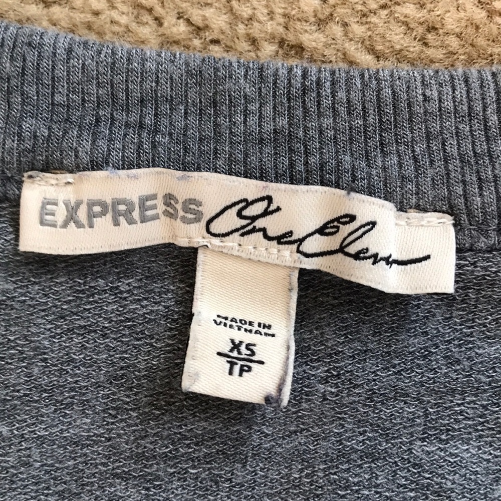 ⭐️⭐️Cold Shoulder Knit Top Express One Eleven Size XS - Picture 4 of 16